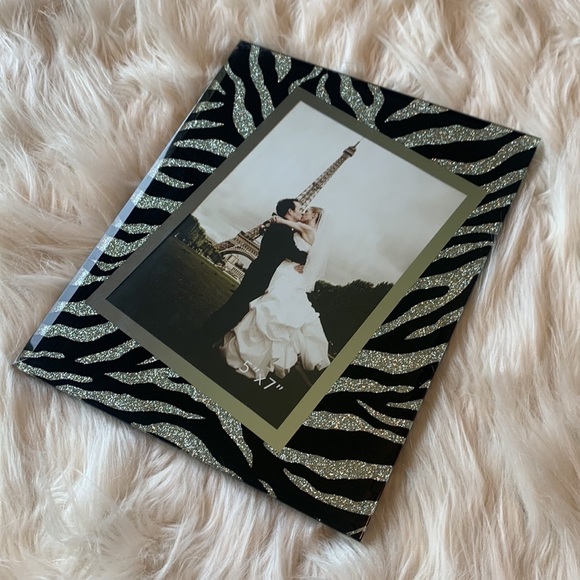SILVER GLITTER ZEBRA MIRROR PRINT 5" X 7" PHOTO FRAME GLASS - Picture 5 of 8